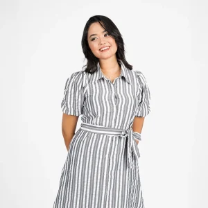 Classic Checkered Button-Down Midi Dress